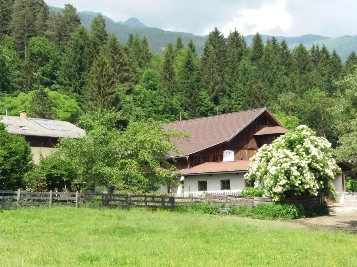Bed and Breakfast Koestlhof, Familie Hassler Обердраубург Экстерьер фото