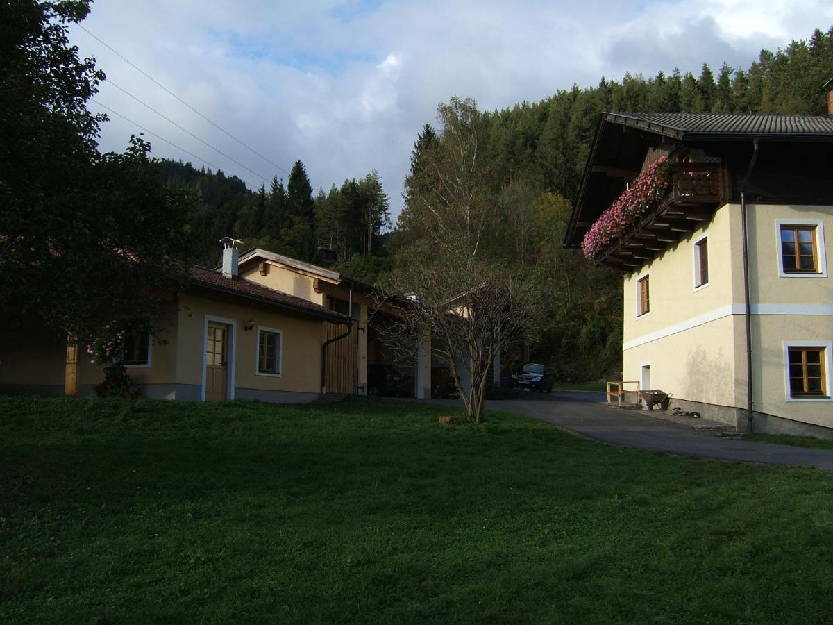 Bed and Breakfast Koestlhof, Familie Hassler Обердраубург Экстерьер фото