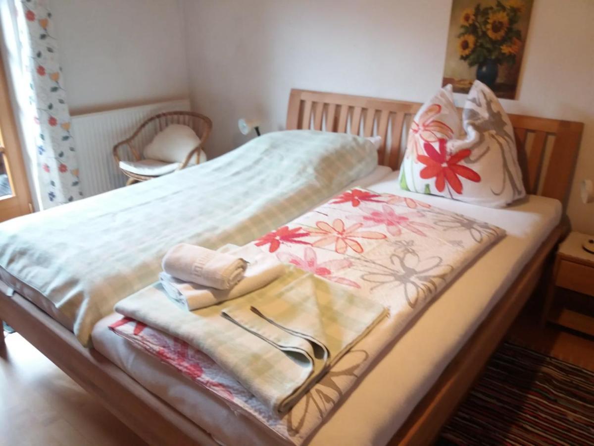 Bed and Breakfast Koestlhof, Familie Hassler Обердраубург Экстерьер фото