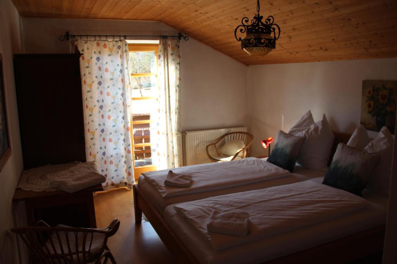 Bed and Breakfast Koestlhof, Familie Hassler Обердраубург Экстерьер фото